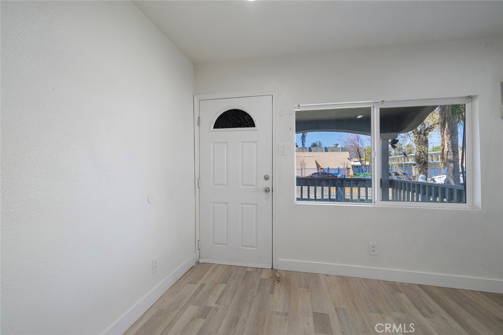 139 North Palm Avenue Rialto, CA 92376 - Photo 8 of 40