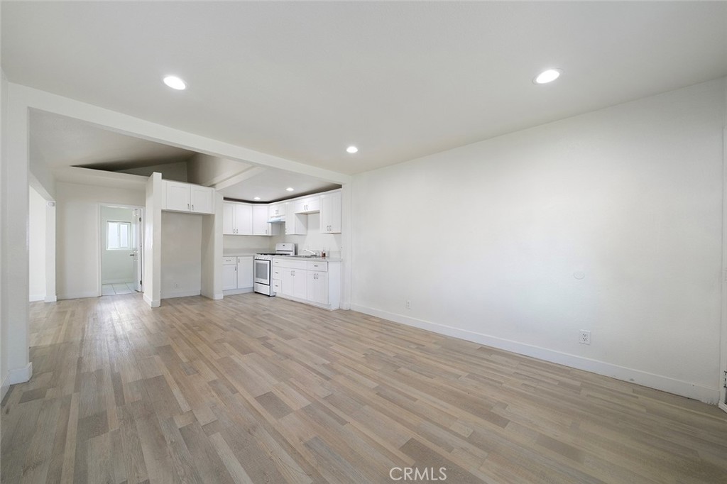 139 North Palm Avenue Rialto, CA 92376 - Photo 10 of 40