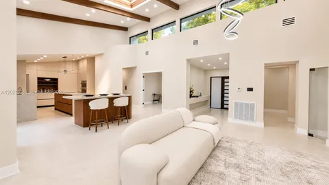 $1,900,000 | 2765 Northeast 35th Drive, Fort Lauderdale, FL 33308