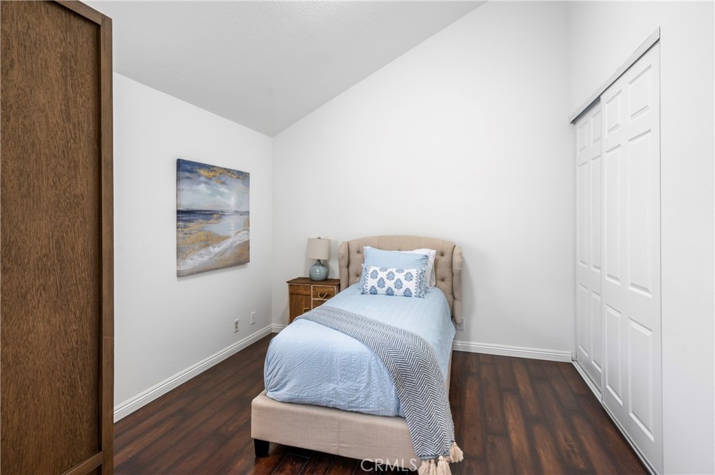 492 East Yale Loop Irvine, CA 92614 - Photo 11 of 31