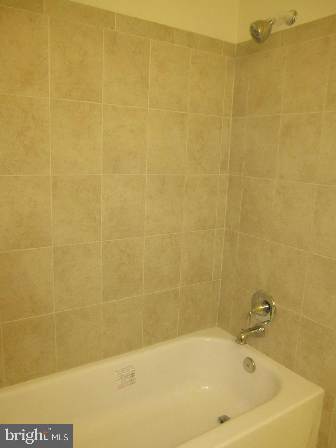 13419 Delaney Road Woodbridge, VA 22193 - Photo 25 of 29 Bath