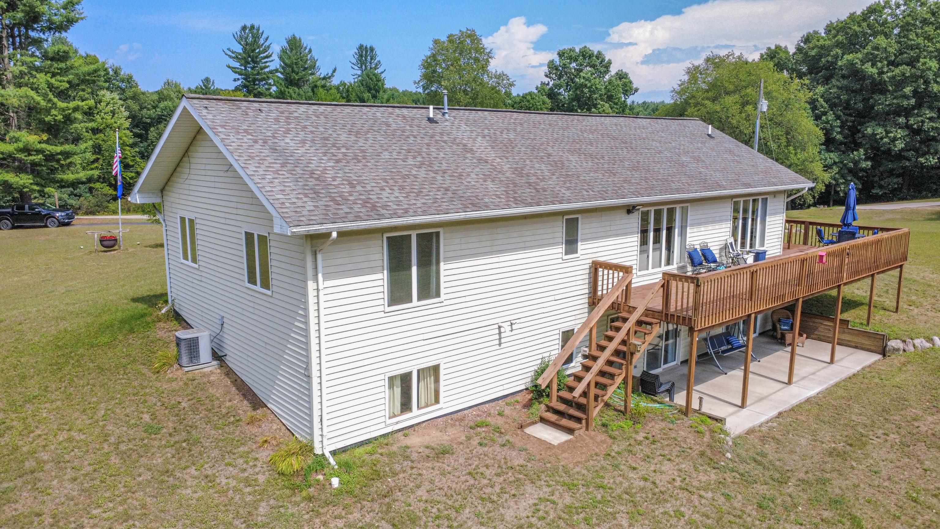 10859 West Blanchard Road Blanchard, MI 49310 - Photo 5 of 42 Gallery Image 5