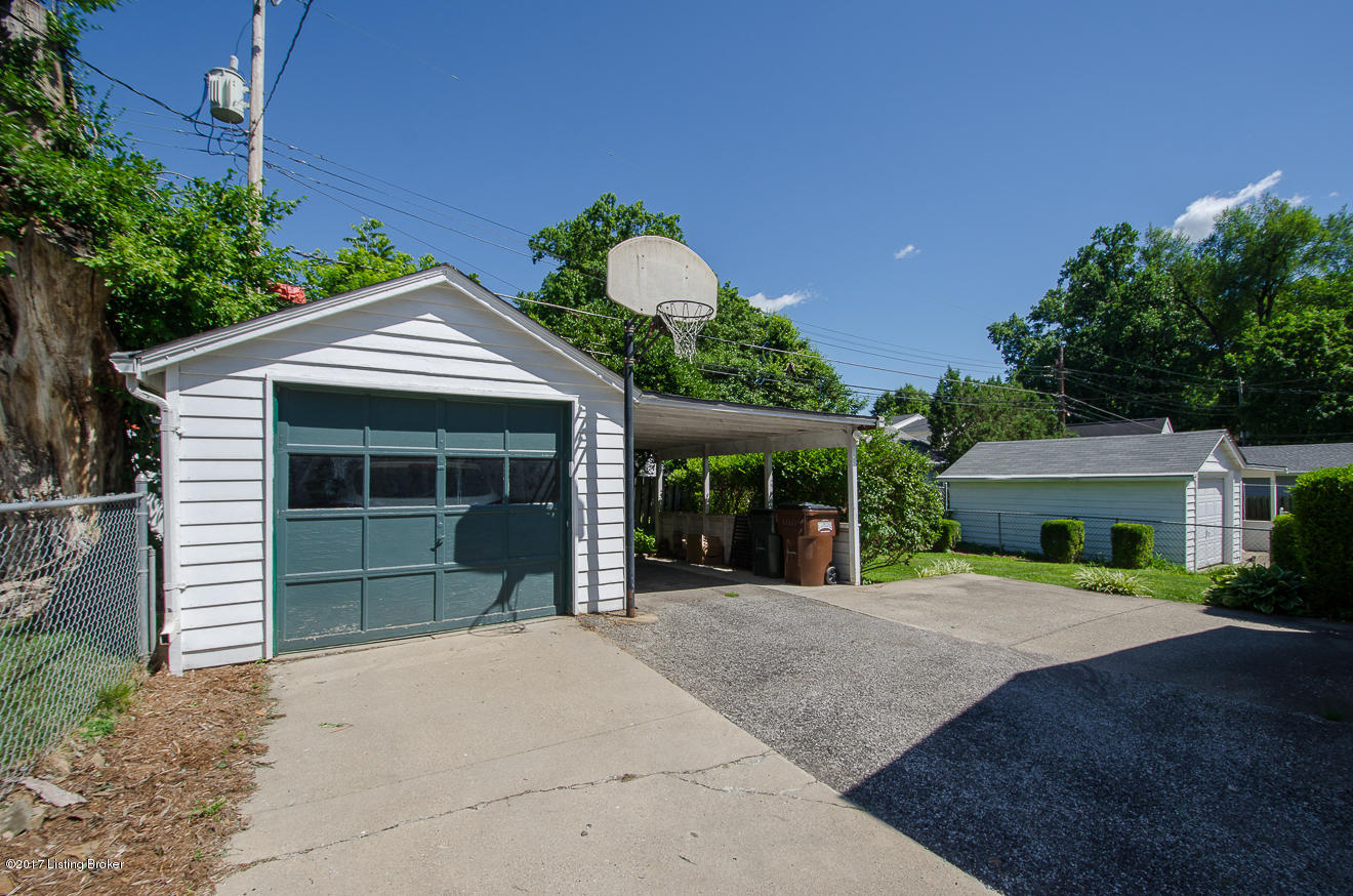 4007 Winchester Road Louisville, KY 40207 - Photo 33 of 35 Garage