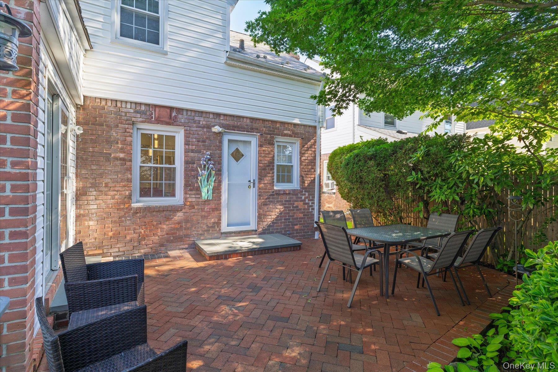 108 Muirfield Road Rockville Centre, NY 11570 - Photo 15 of 15