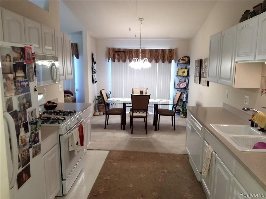 30109 Raintree Circle, Unit 74 Chesterfield, MI 48047 - Photo 10 of 34