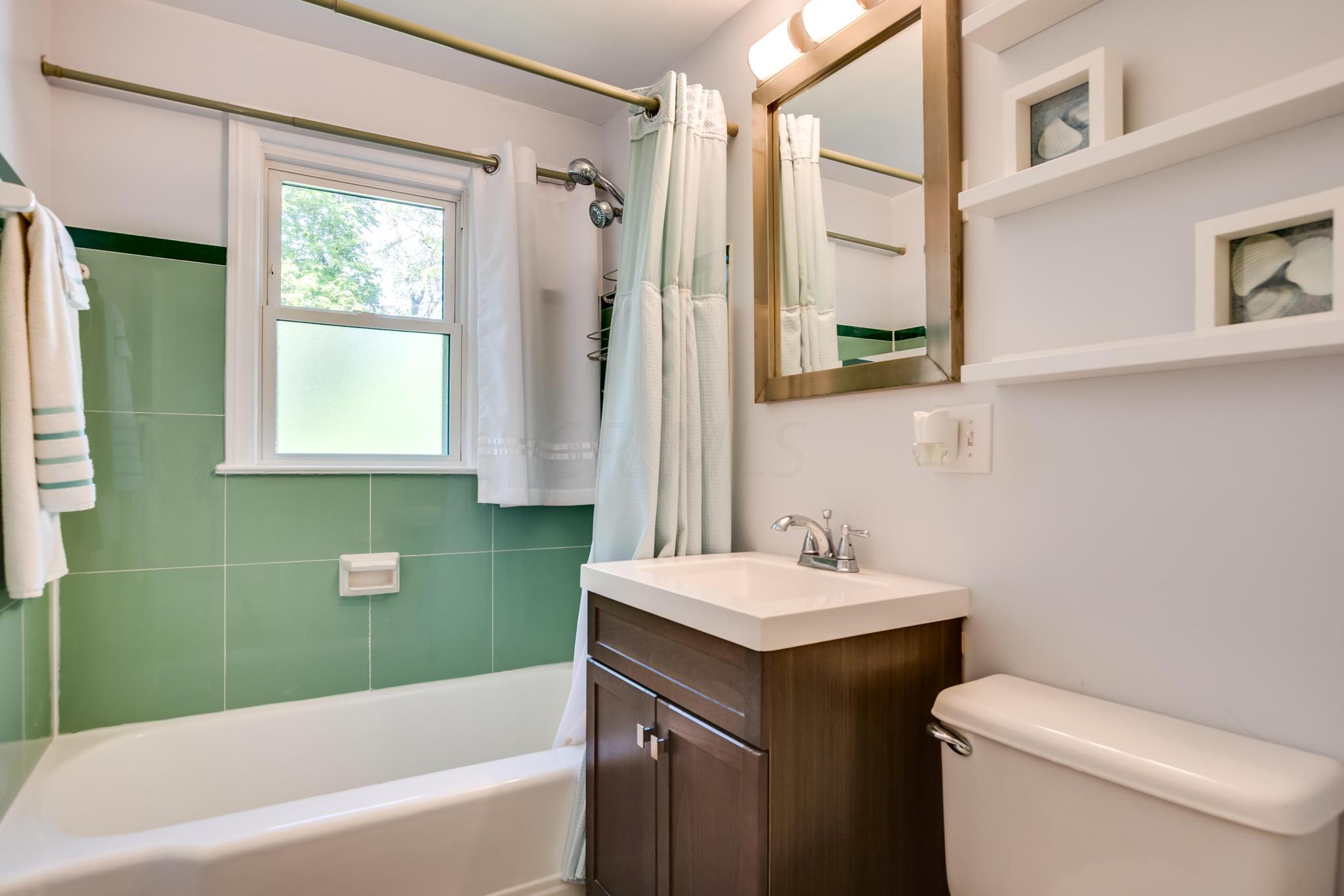 2393 Beaumont Road Columbus, OH 43221 - Photo 18 of 27