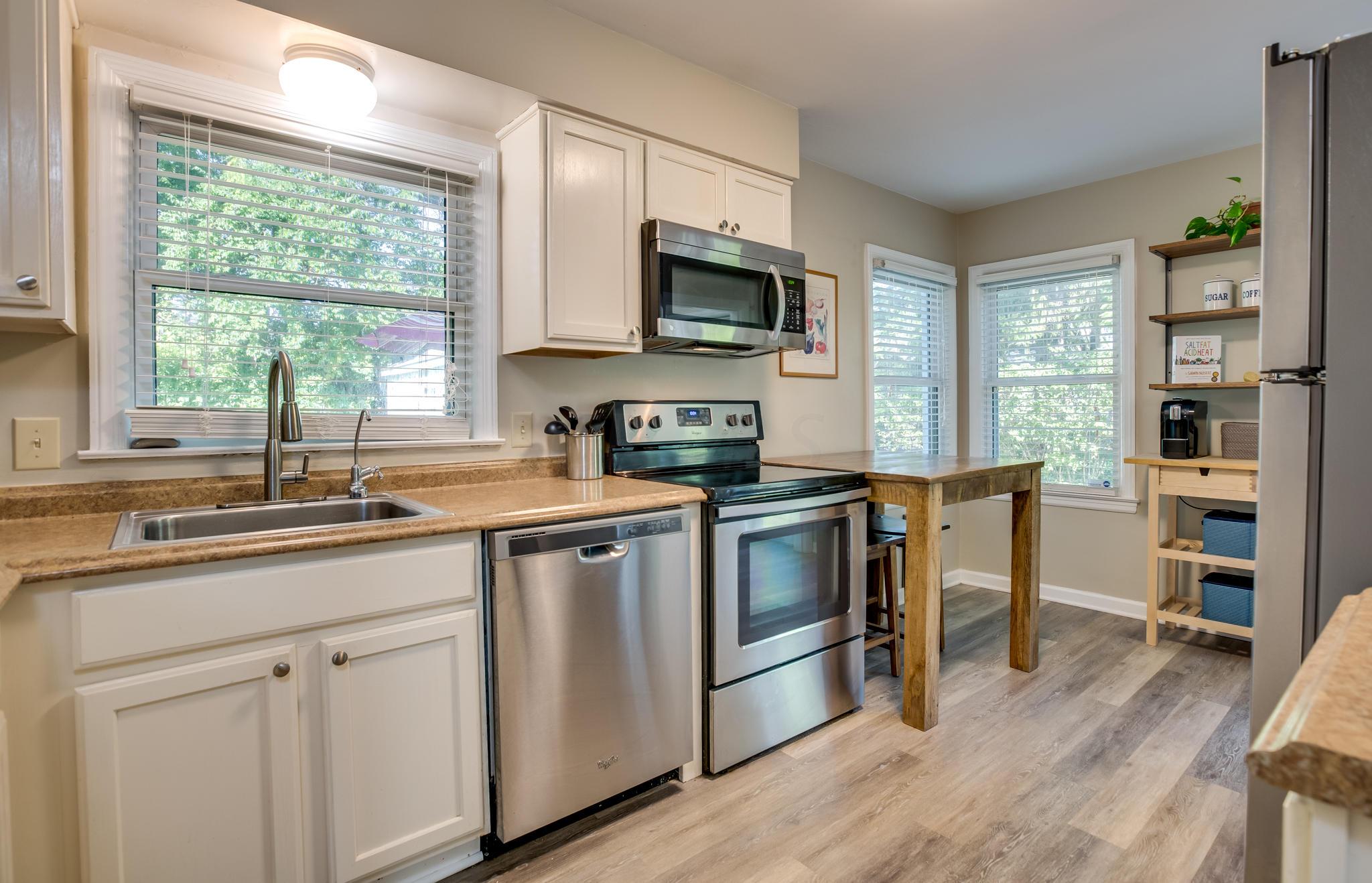 2393 Beaumont Road Columbus, OH 43221 - Photo 8 of 27