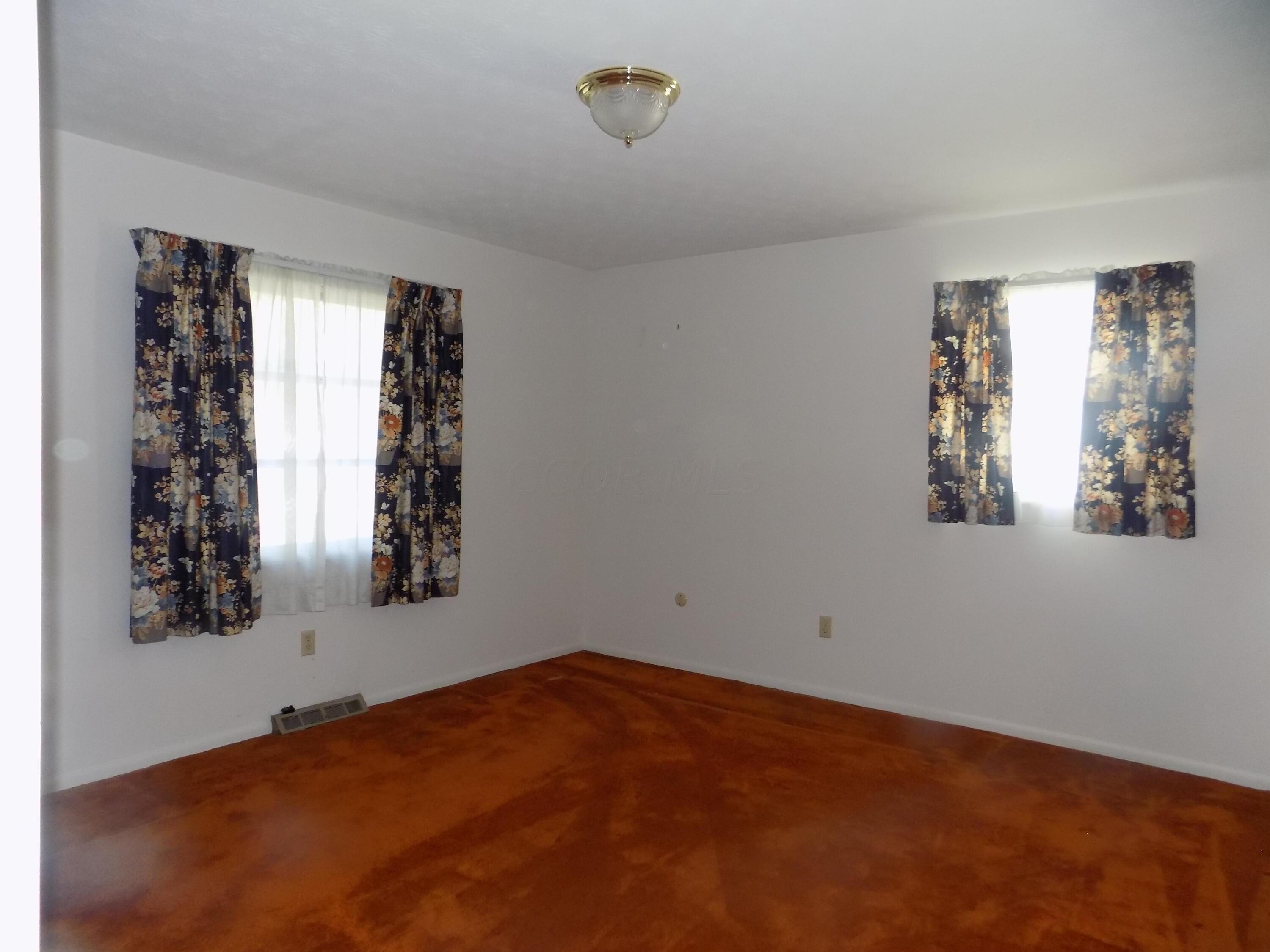 2100 Sale Road Columbus, OH 43224 - Photo 10 of 24 All 3 bedrooms are a nice size.