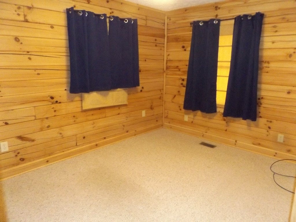 201 Deer Ridge Road Hillsville, VA 24343 - Photo 11 of 36 Gallery Image 11