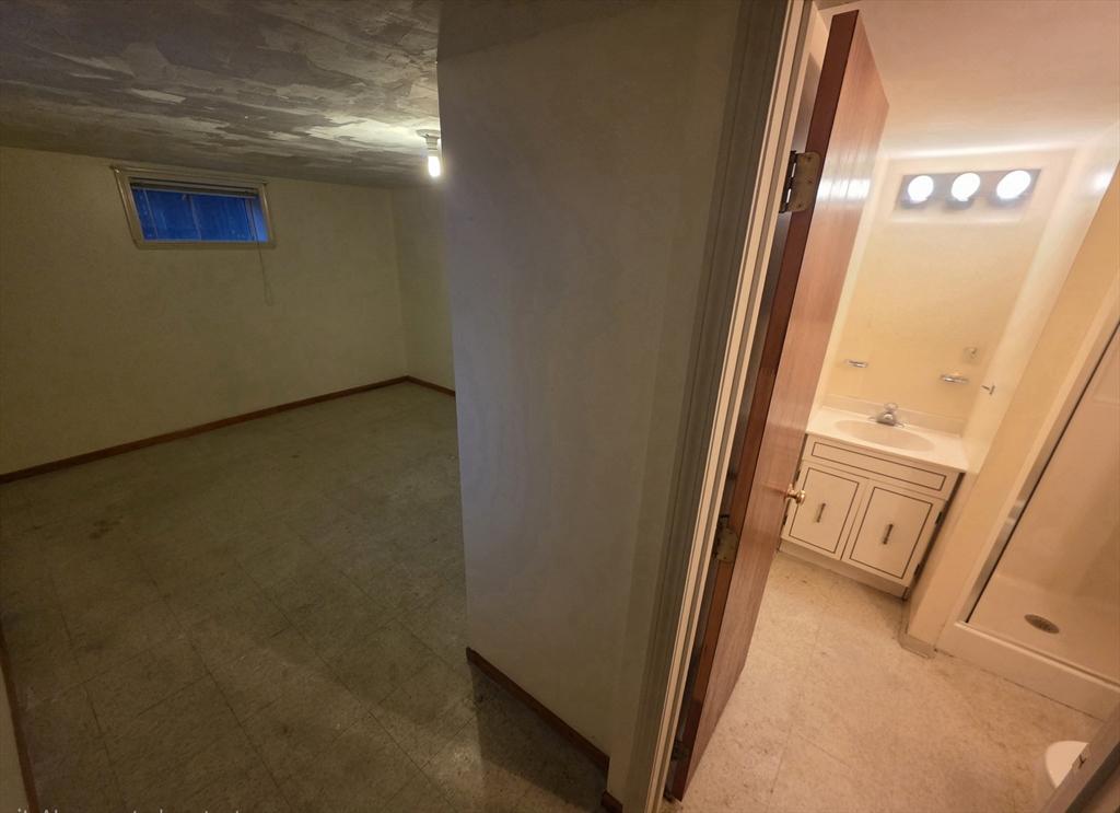 78 Cushing Road Malden, MA 02148 - Photo 20 of 26 Gallery Image 20