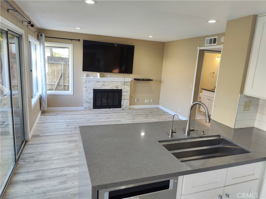 6953 Saddleback Place Rancho Cucamonga, CA 91701 - Photo 11 of 62 Kitchen view of family room