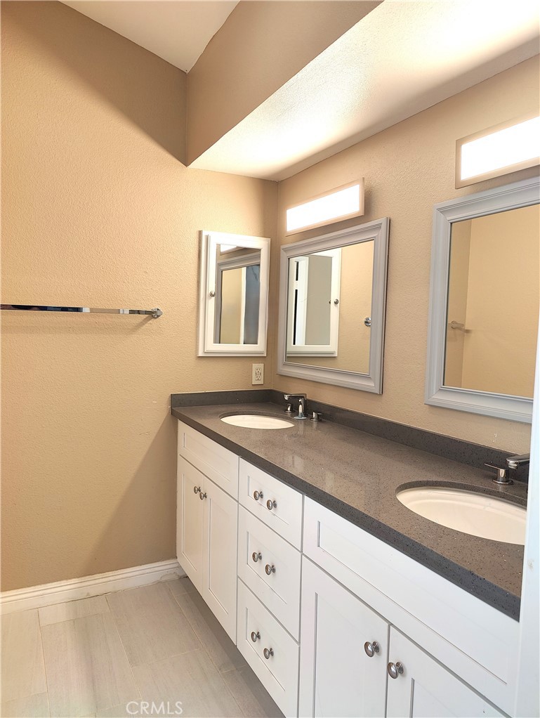 6953 Saddleback Place Rancho Cucamonga, CA 91701 - Photo 31 of 62 Master sink