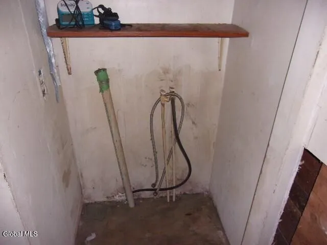 $74,900 | 12 Delavan Avenue, Greenfield, NY 12850