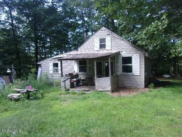 $74,900 | 12 Delavan Avenue, Greenfield, NY 12850