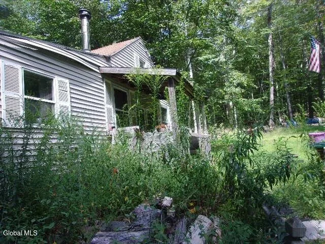 $74,900 | 12 Delavan Avenue, Greenfield, NY 12850