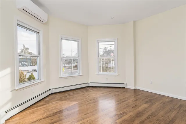 $2,200 | 155 Washington Avenue, Unit 2, Providence, RI 02905