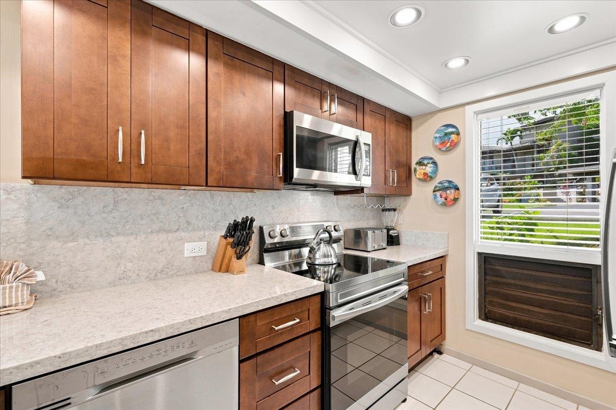 100 Ridge Road, Unit 2215 Lahaina, HI 96761 - Photo 16 of 47 Gallery Image 16