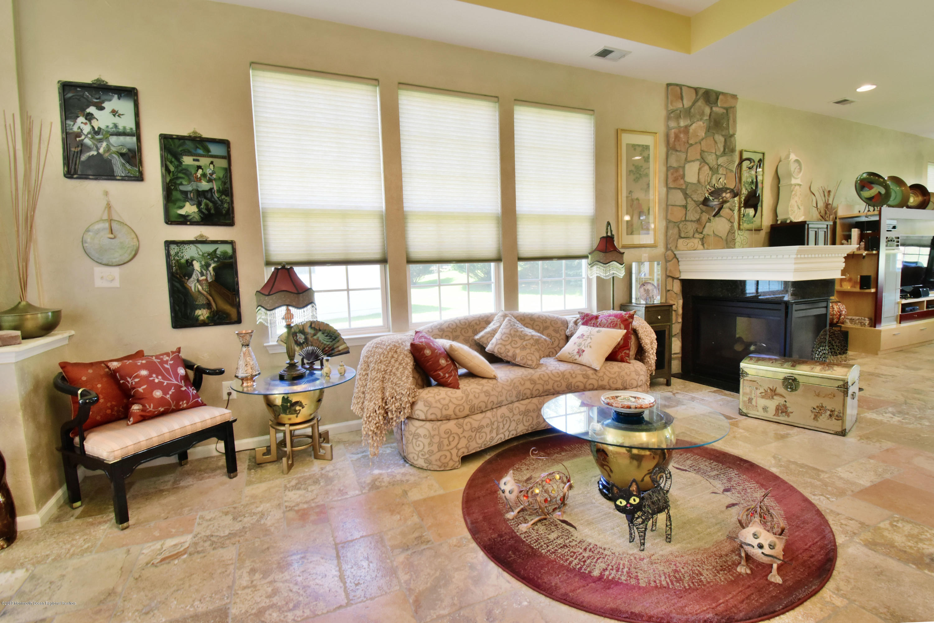 21 Exton Way Jackson, NJ 08527 - Photo 7 of 30 Living Room