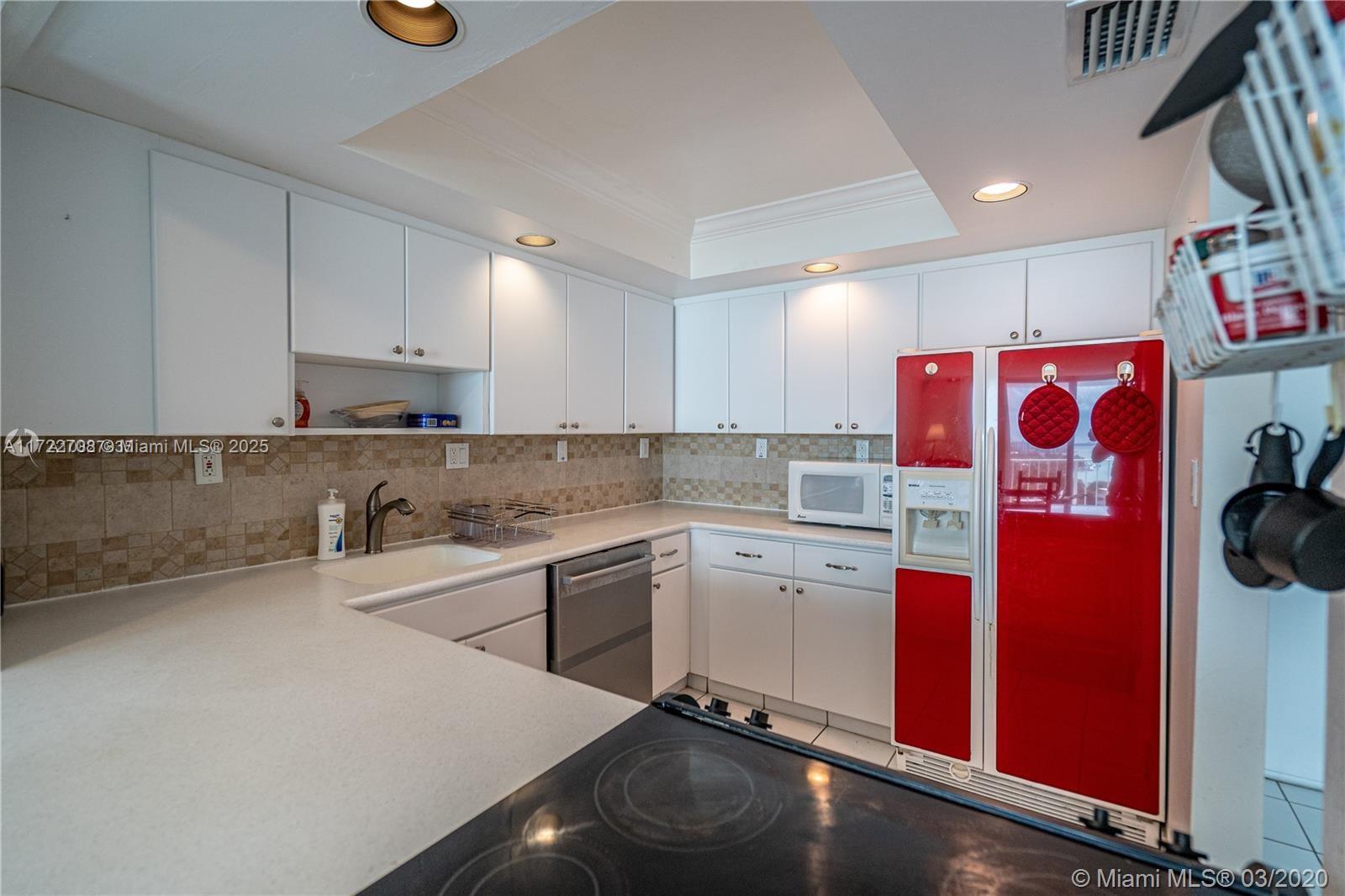 6900 Bay Drive, Unit 11L Miami Beach, FL 33141 - Photo 8 of 14