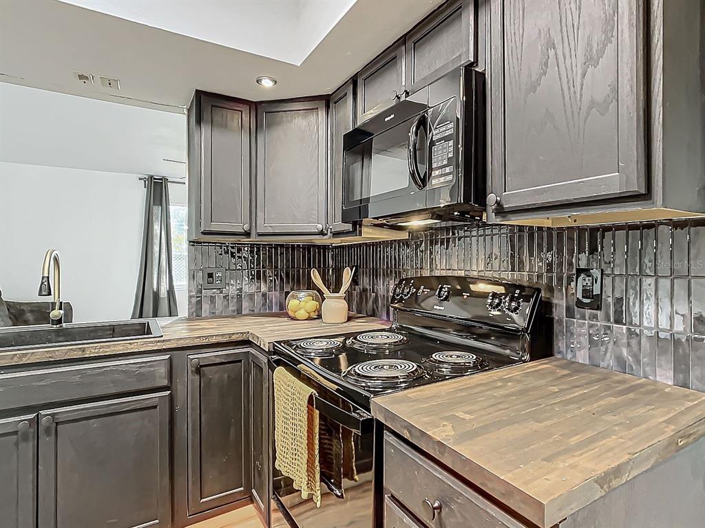 3729 Southwest 15th Street Gainesville, FL 32608 - Photo 11 of 19