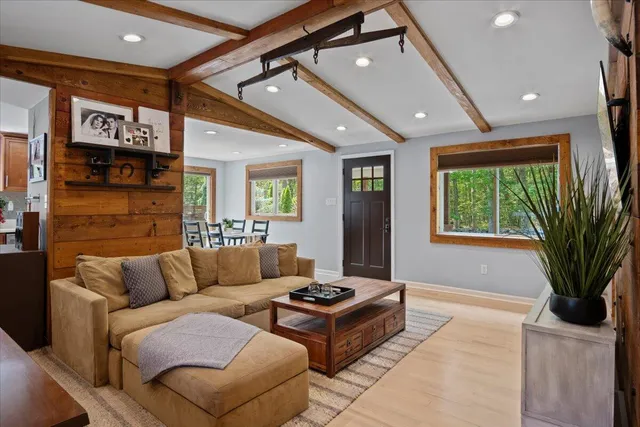 $450,000 | 262 Marilou Lane, Bartonsville, PA 18321