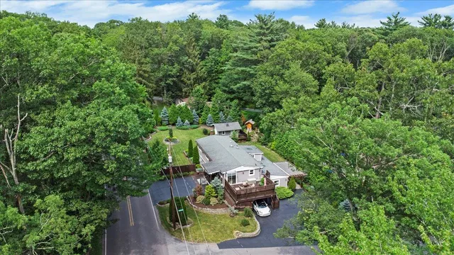 $450,000 | 262 Marilou Lane, Bartonsville, PA 18321