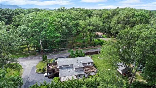 $450,000 | 262 Marilou Lane, Bartonsville, PA 18321