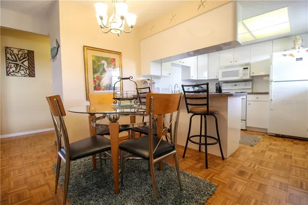 $3,000 | 460 Base Avenue East, Unit 125, Venice, FL 34285