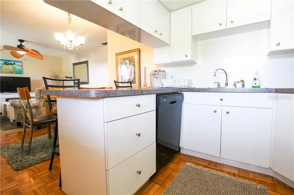 $3,000 | 460 Base Avenue East, Unit 125, Venice, FL 34285