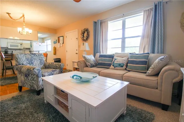 $3,000 | 460 Base Avenue East, Unit 125, Venice, FL 34285