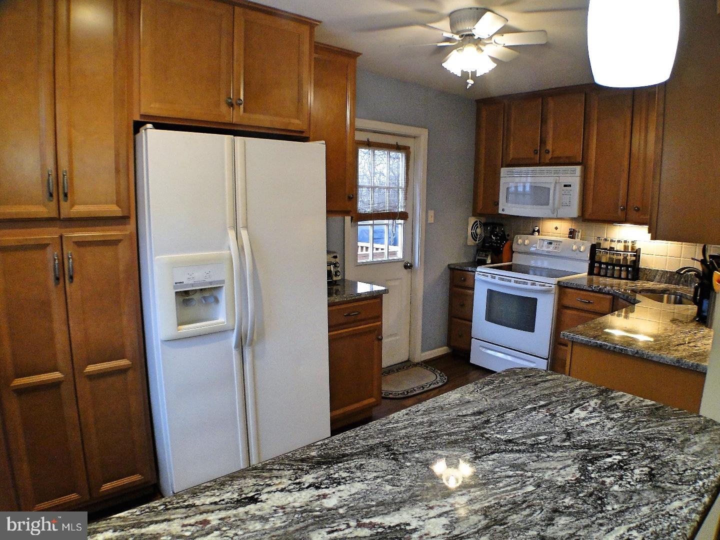 53 Fahnestock Road Malvern, PA 19355 - Photo 6 of 25 Gallery Image 6