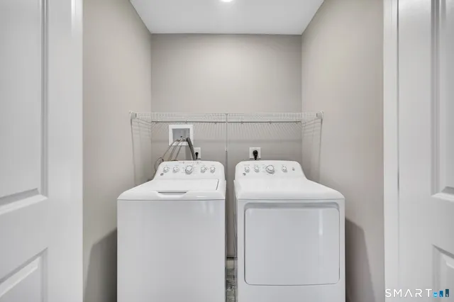 $2,550 | 88 Woodhouse Avenue, Unit 3, Wallingford, CT 06492