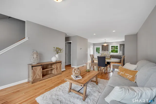 $2,550 | 88 Woodhouse Avenue, Unit 3, Wallingford, CT 06492