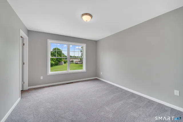 $2,550 | 88 Woodhouse Avenue, Unit 3, Wallingford, CT 06492