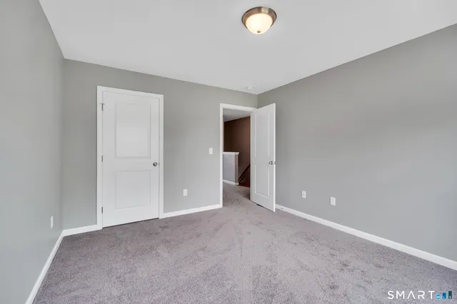 $2,550 | 88 Woodhouse Avenue, Unit 3, Wallingford, CT 06492