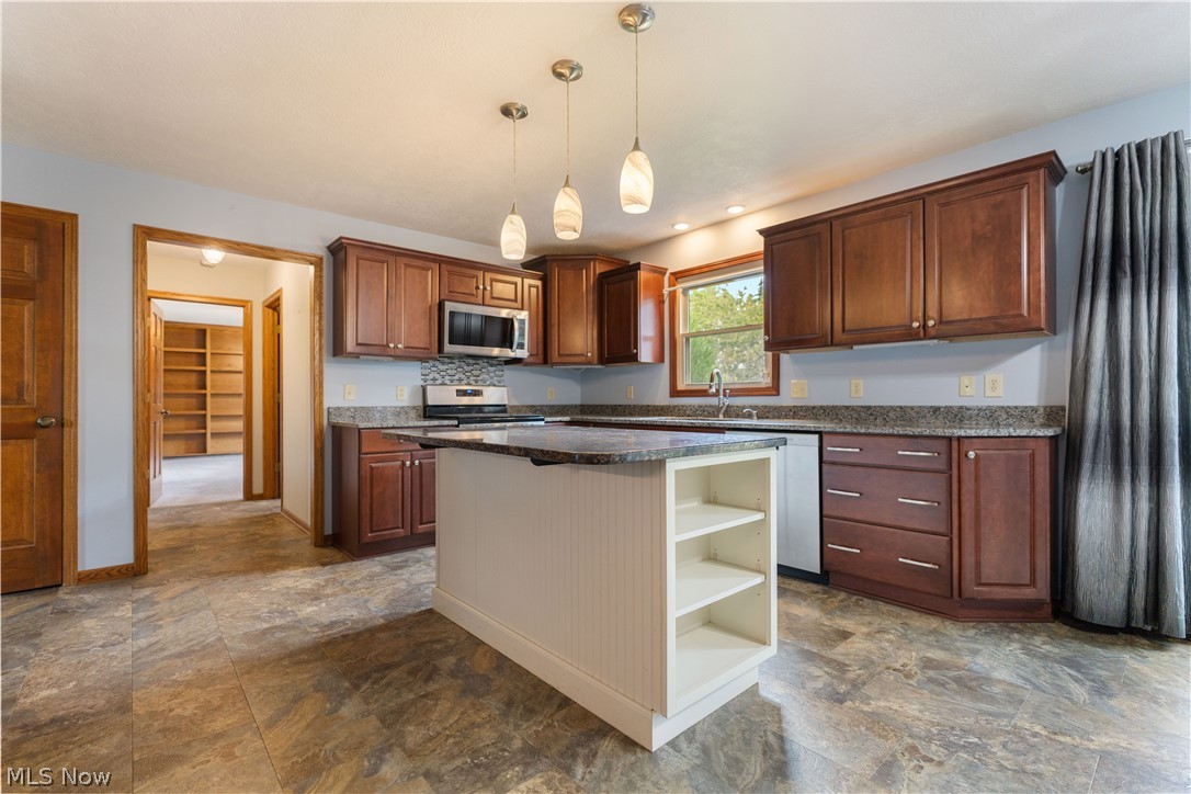 7284 Sugarwood Road Northeast Canton, OH 44721 - Photo 14 of 35 Gallery Image 14