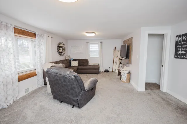 $319,900 | 825 Fountain Street, Mineral Point, WI 53565