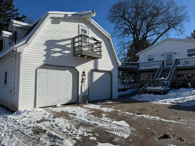 $319,900 | 825 Fountain Street, Mineral Point, WI 53565