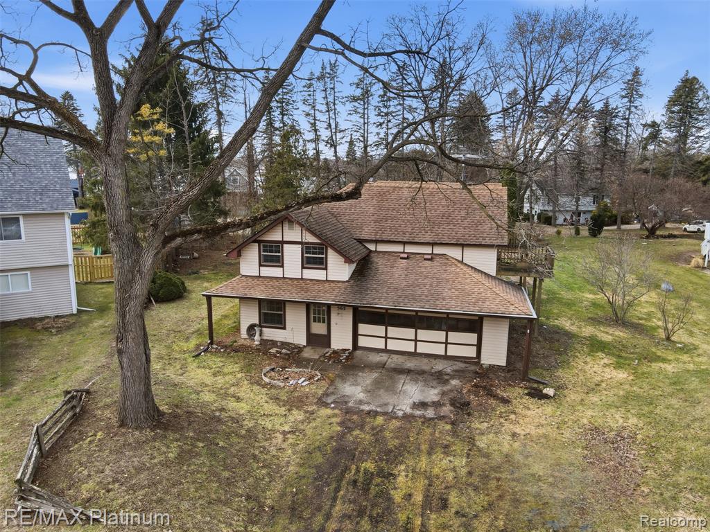562 South Hughes Road Howell, MI 48843 - Photo 14 of 21 Gallery Image 14