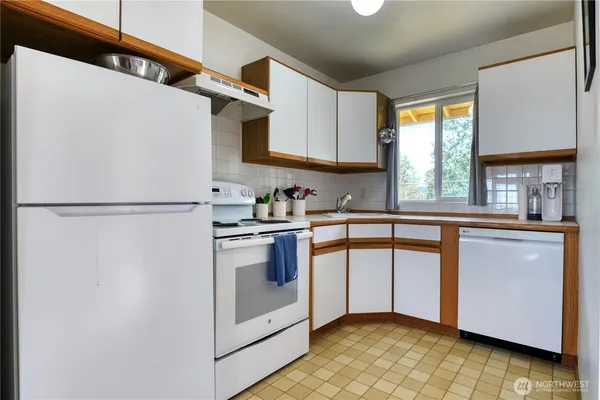 $515,000 | 669 Marine Drive, Point Roberts, WA 98281
