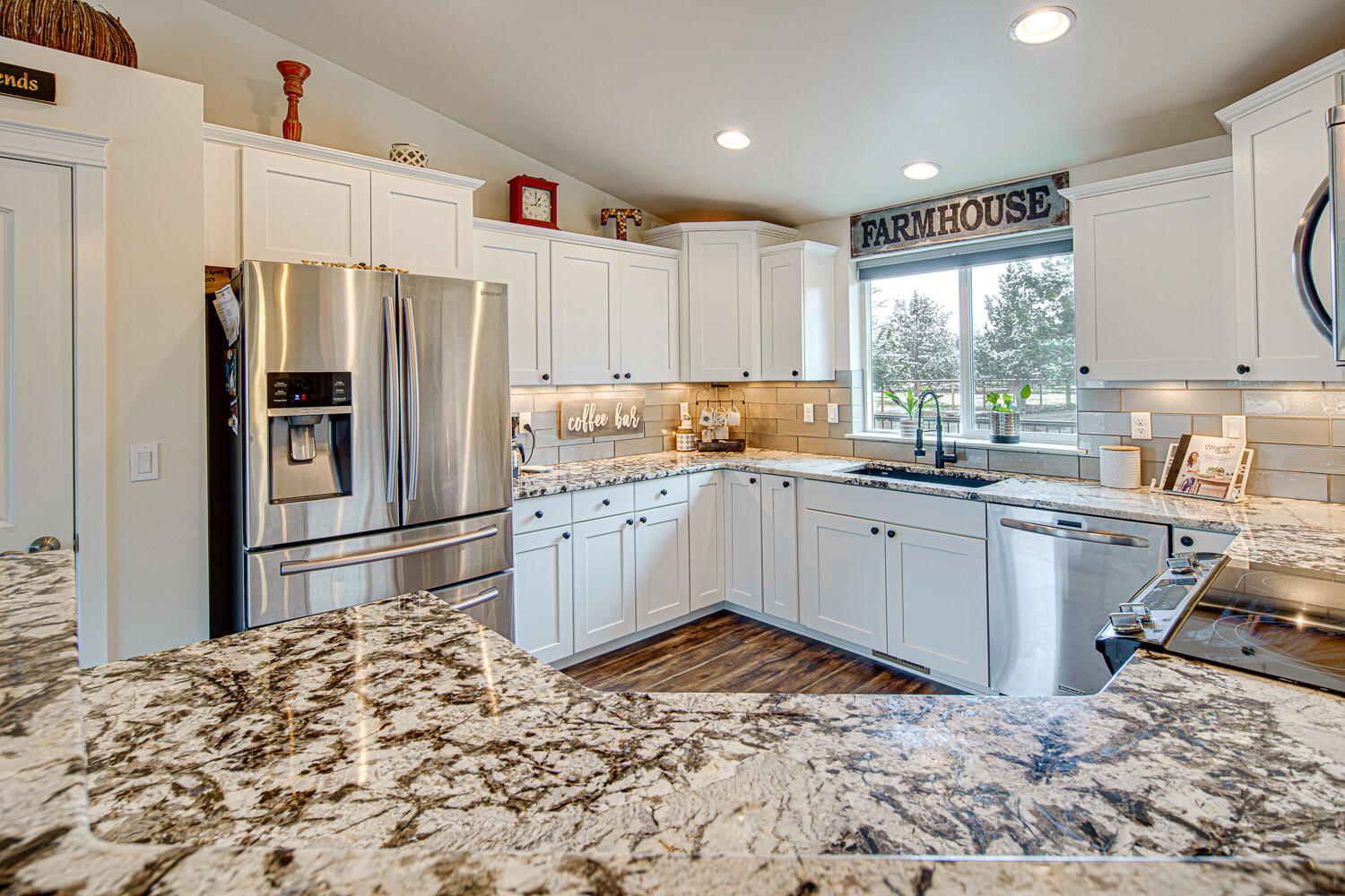 9432 Geneva View Road Terrebonne, OR 97760 - Photo 3 of 29 9432-511