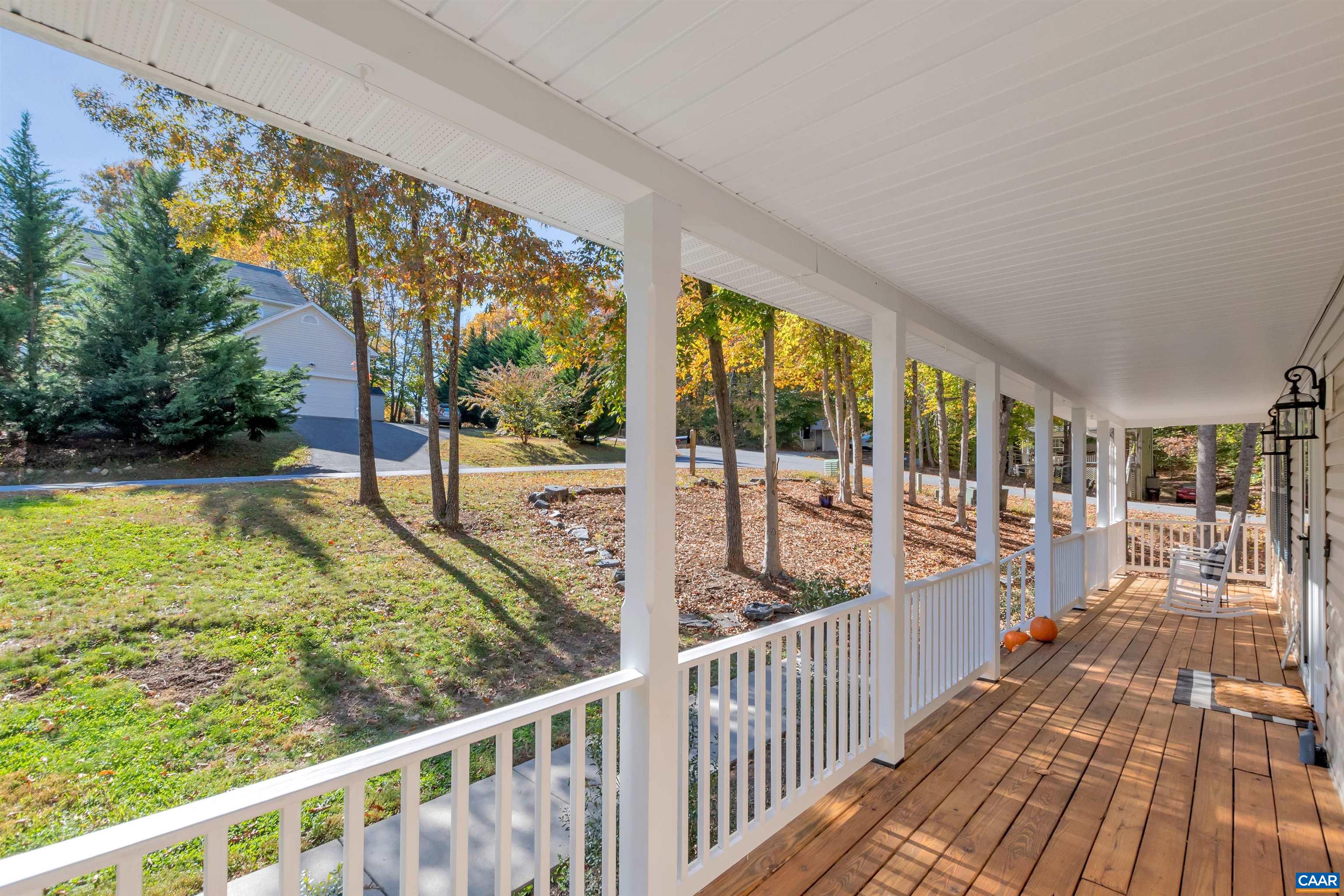 27 East Point Road Palmyra, VA 22963 - Photo 11 of 62
