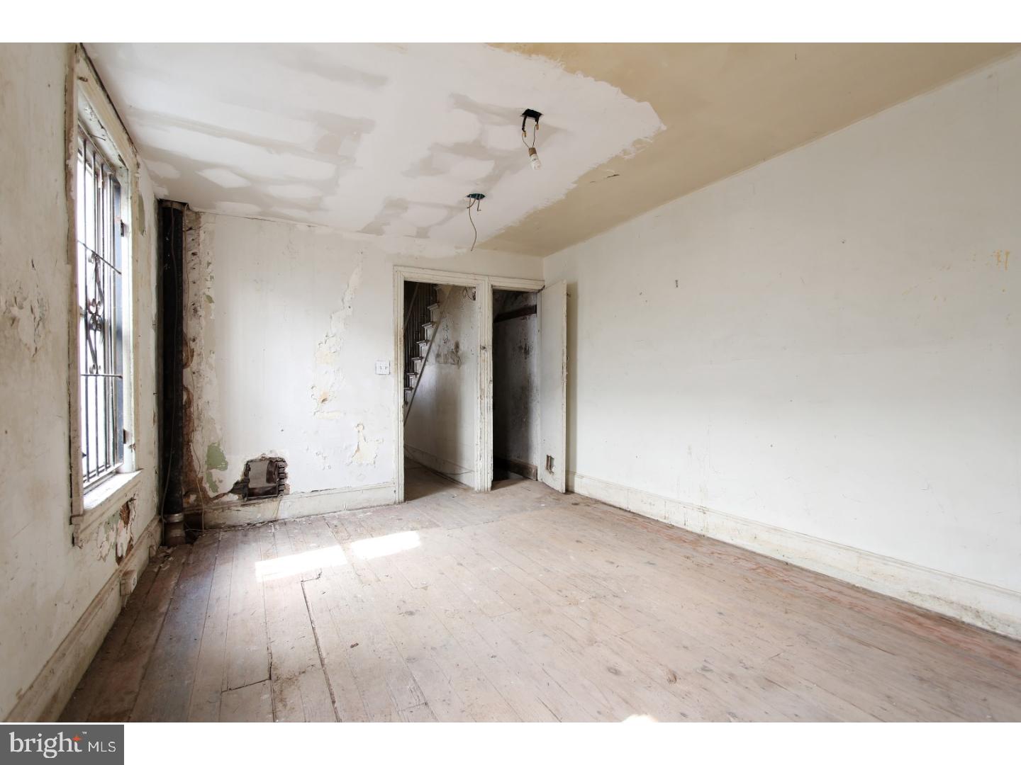 1824 Master Street Philadelphia, PA 19121 - Photo 3 of 19