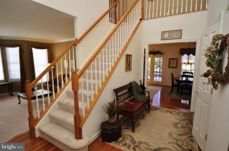47686 Rhyolite Place Sterling, VA 20165 - Photo 19 of 26 Entrance / Foyer