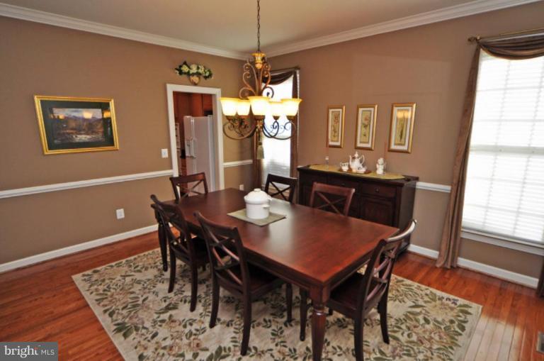 47686 Rhyolite Place Sterling, VA 20165 - Photo 6 of 26 Dining Room