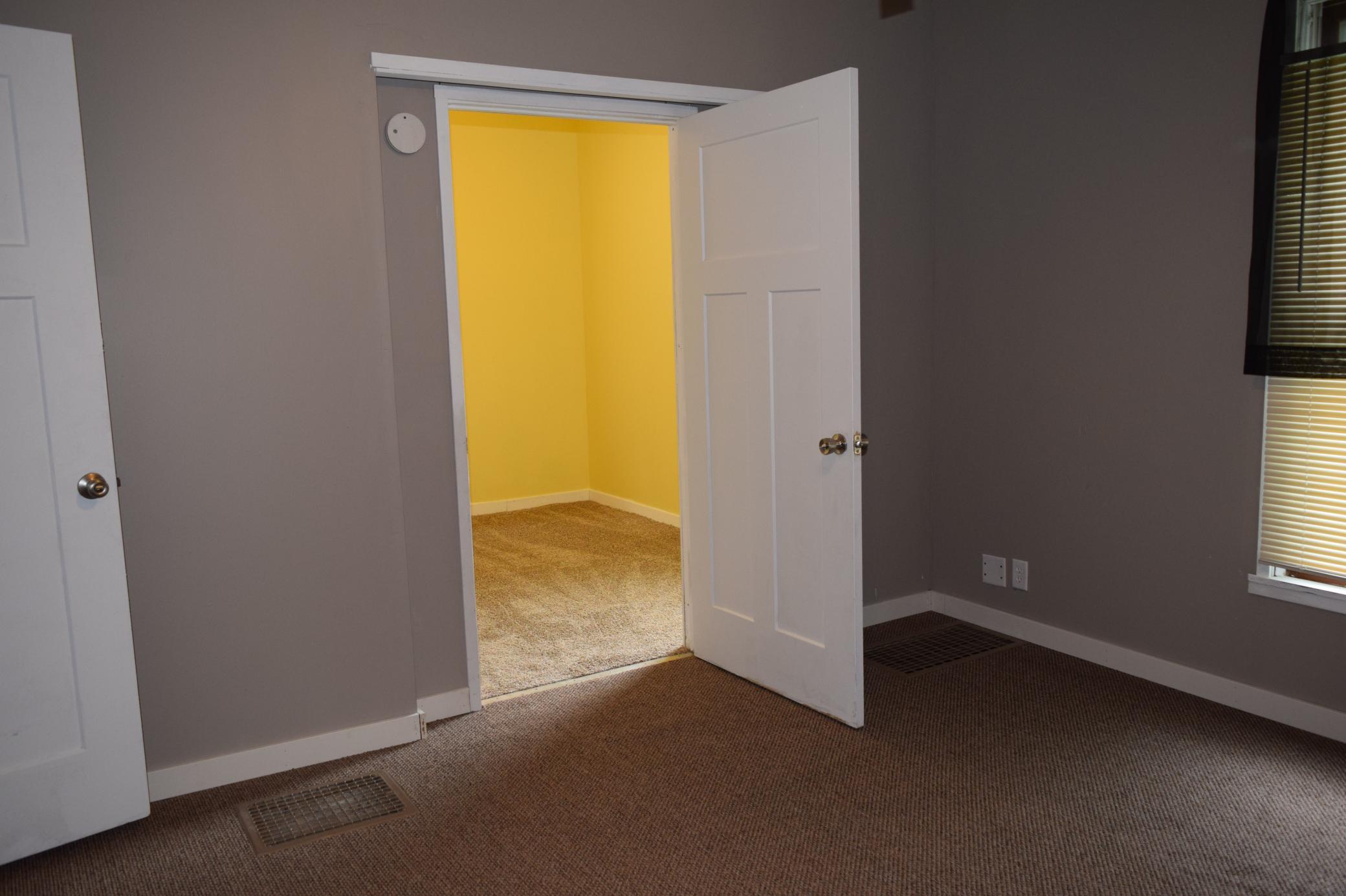 606 South Main Street Blue Earth, MN 56013 - Photo 7 of 14