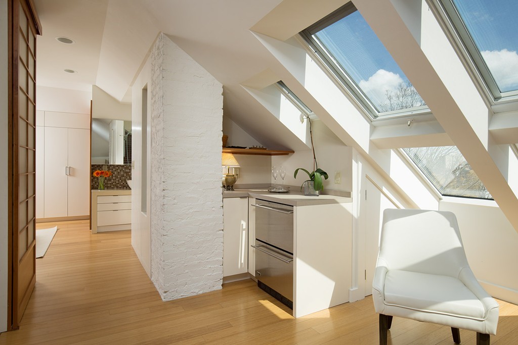 46 Gardner Road, Unit 2 Brookline, MA 02445 - Photo 2 of 15