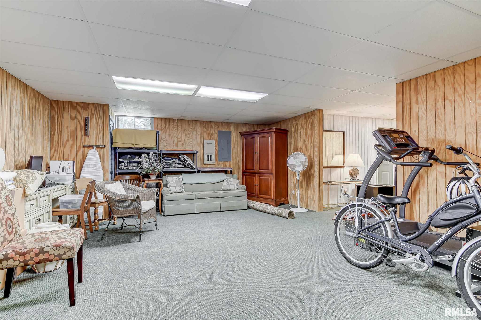 2005 Oak Creek Road Springfield, IL 62704 - Photo 42 of 50 Gallery Image 42