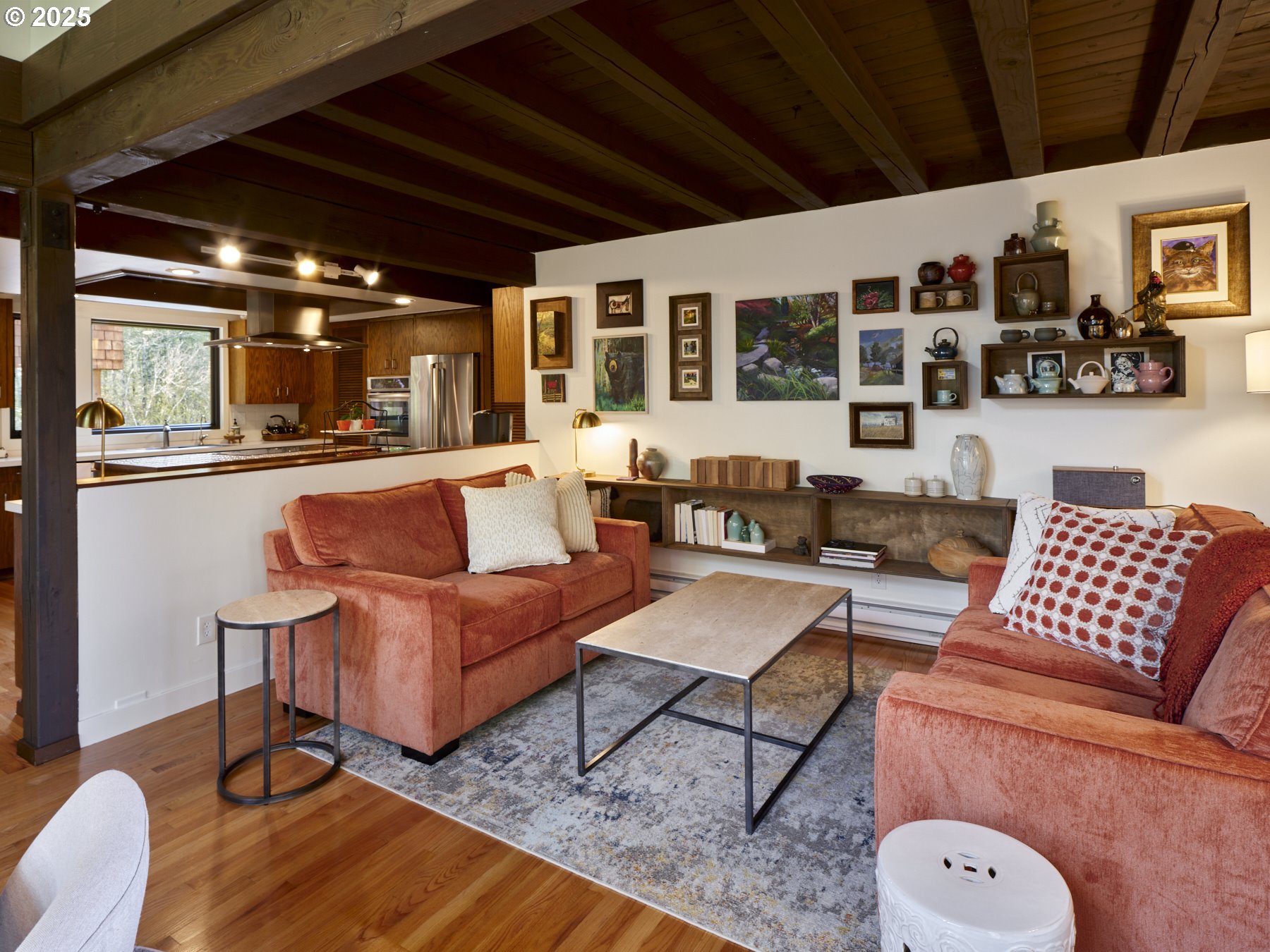 289 Classe Road Toledo, WA 98591 - Photo 17 of 48 a living room with furniture