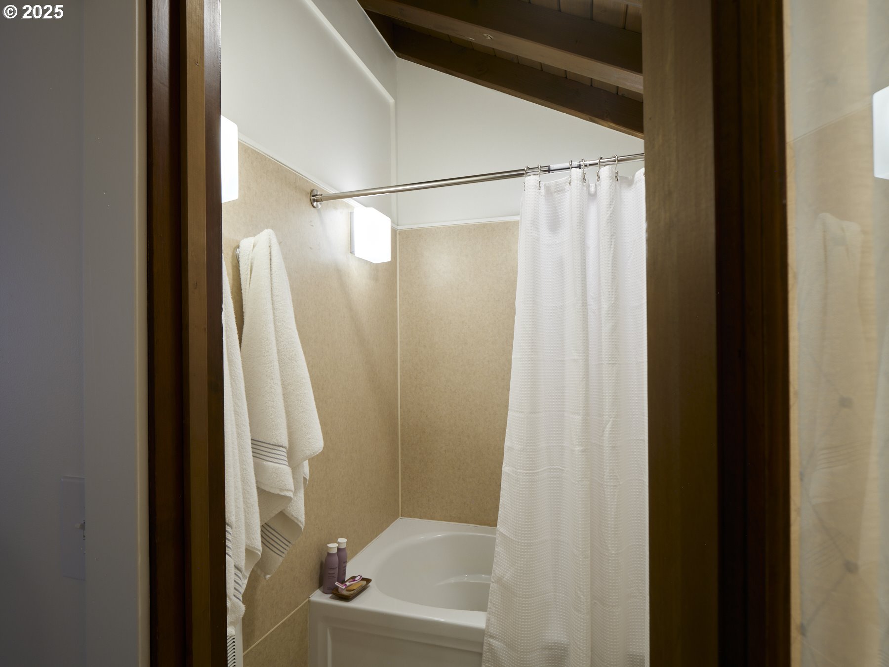 289 Classe Road Toledo, WA 98591 - Photo 29 of 48 a bathroom with a shower and a sink